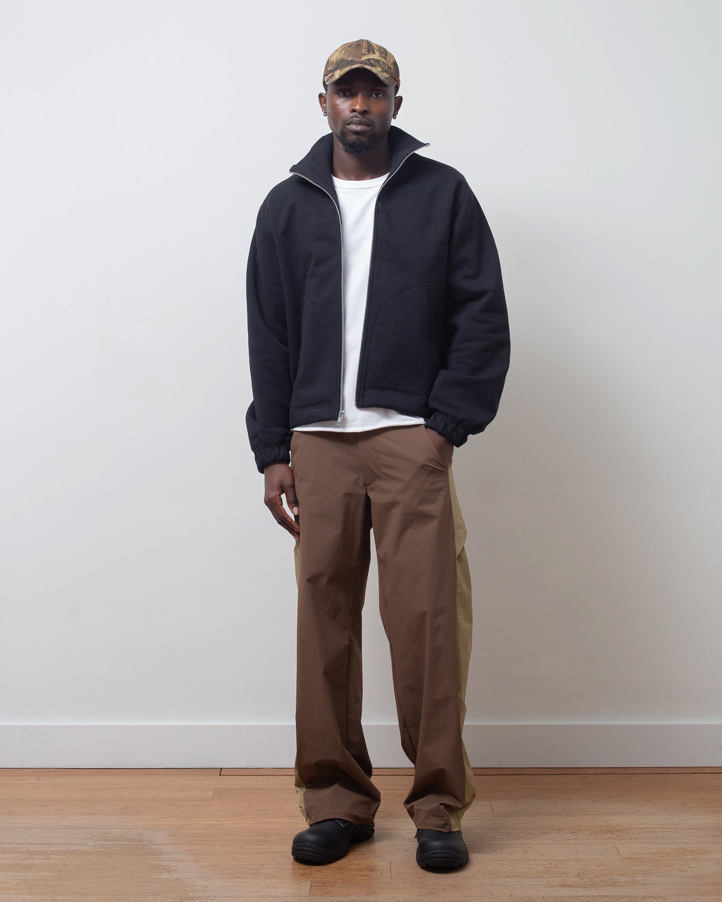 Knot Zip Sweater Black