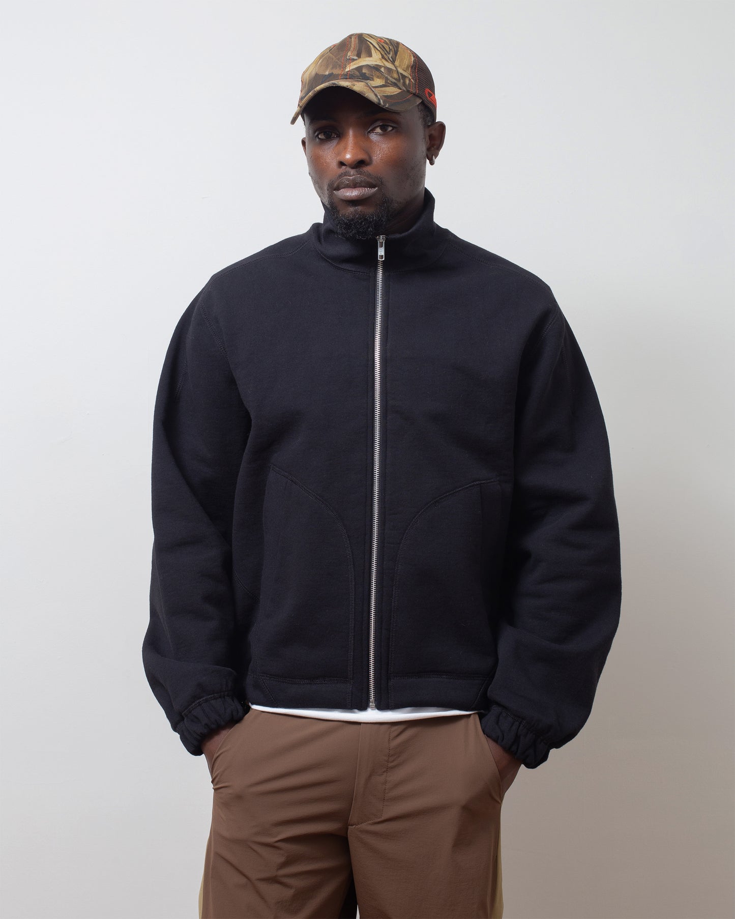 Knot Zip Sweater Black