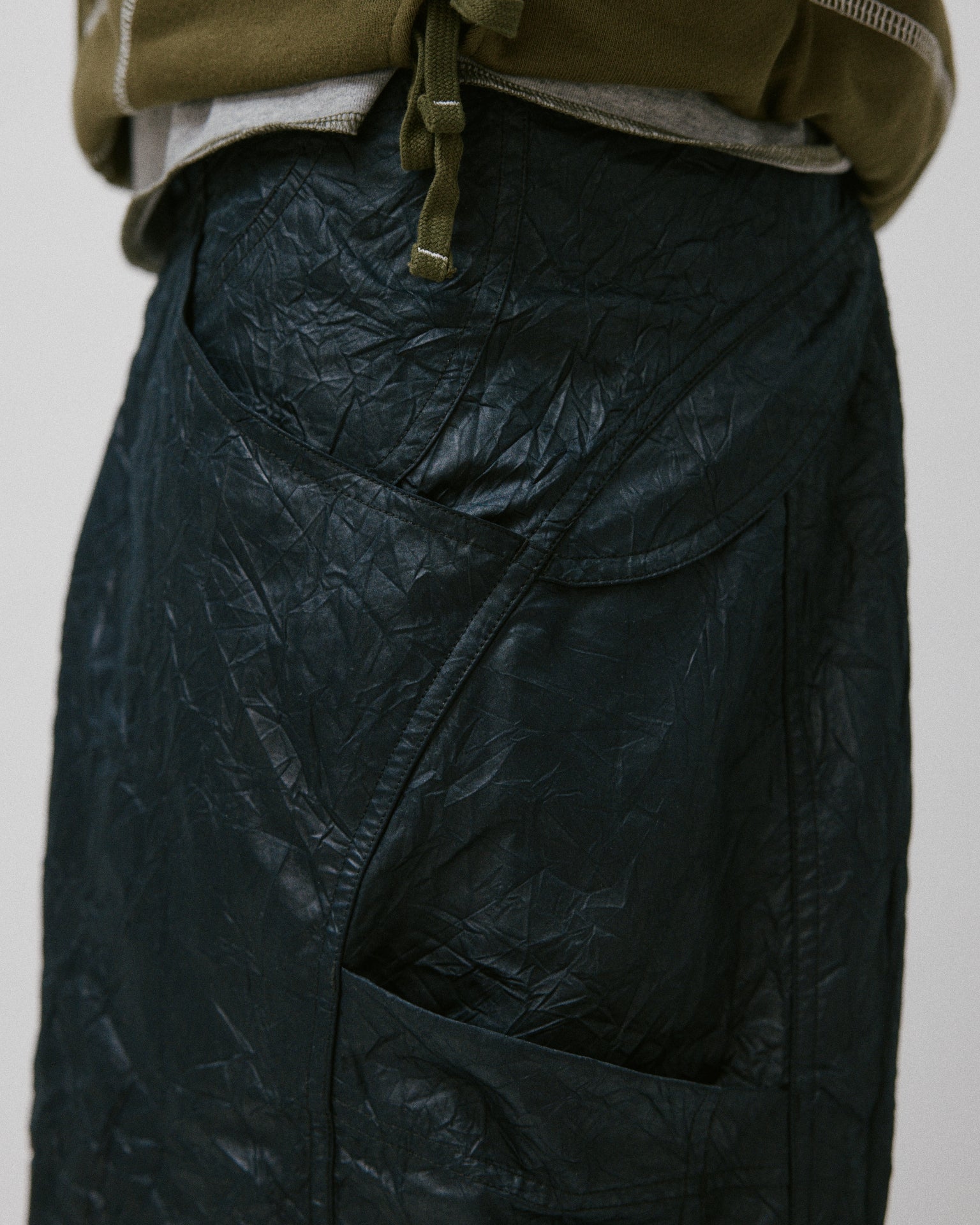 Wrinkle Welder Short Black