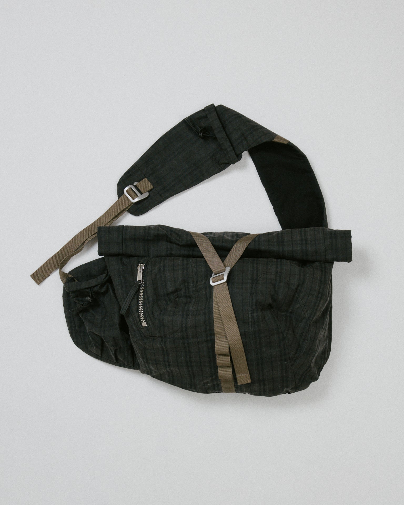 Bubble-Roll Wax Messenger Bag Grey Plaid
