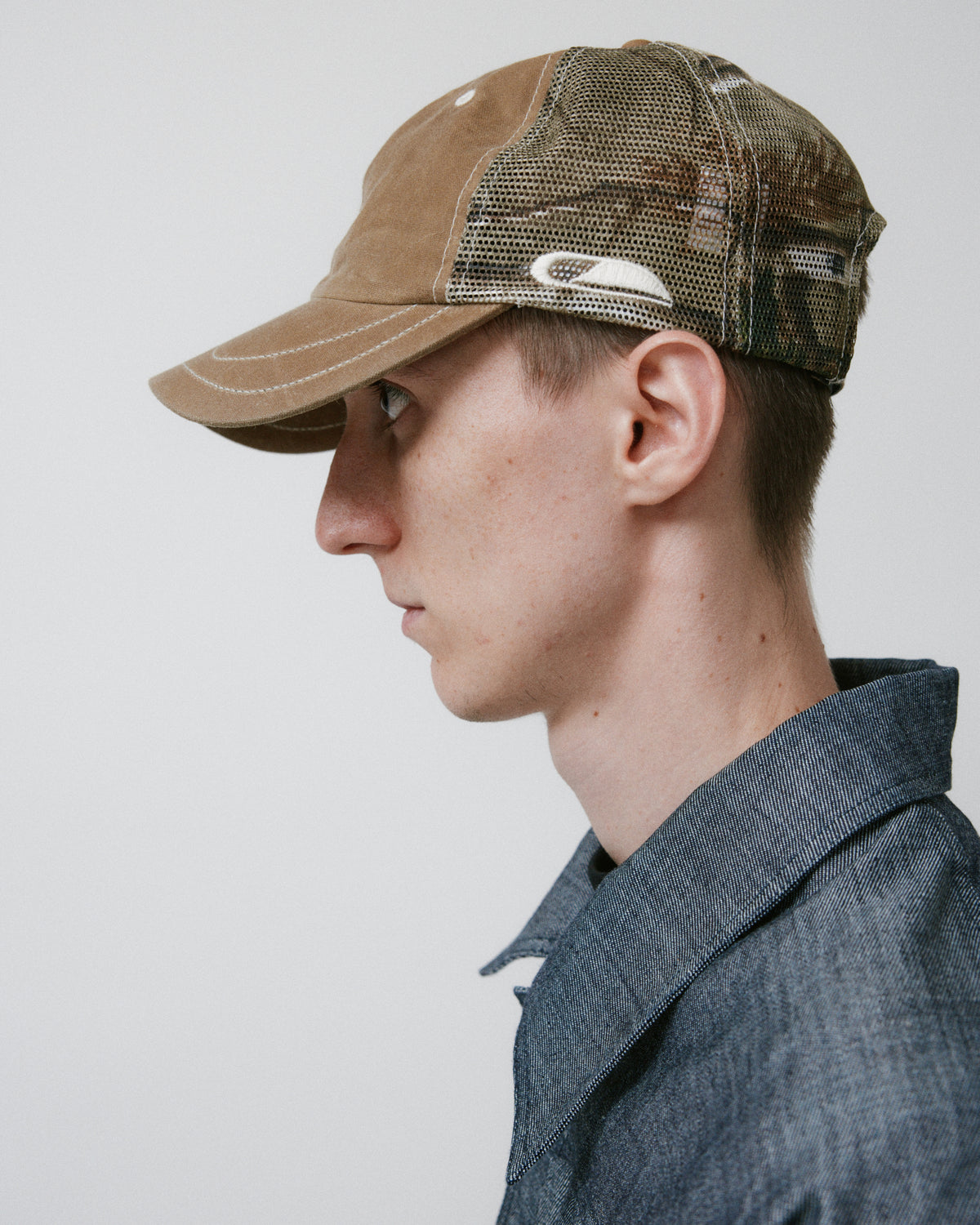 Horse Shoe Trucker Tan Camo Mesh