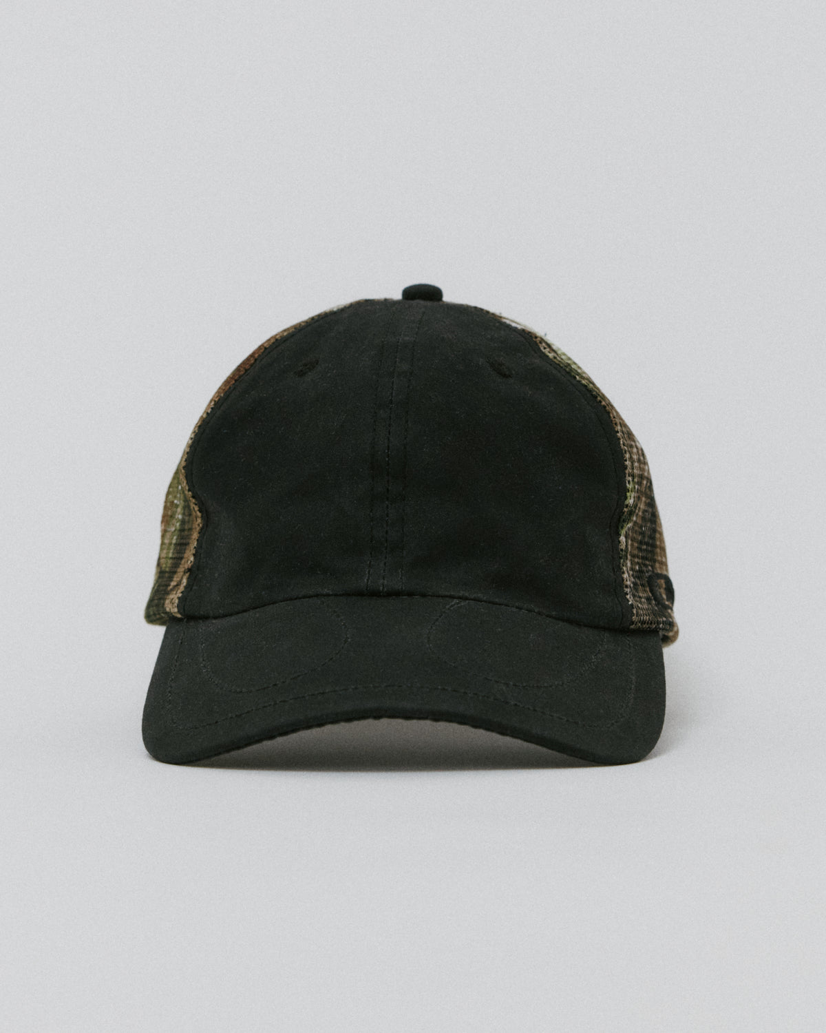 Horse Shoe Trucker Black Camo Mesh