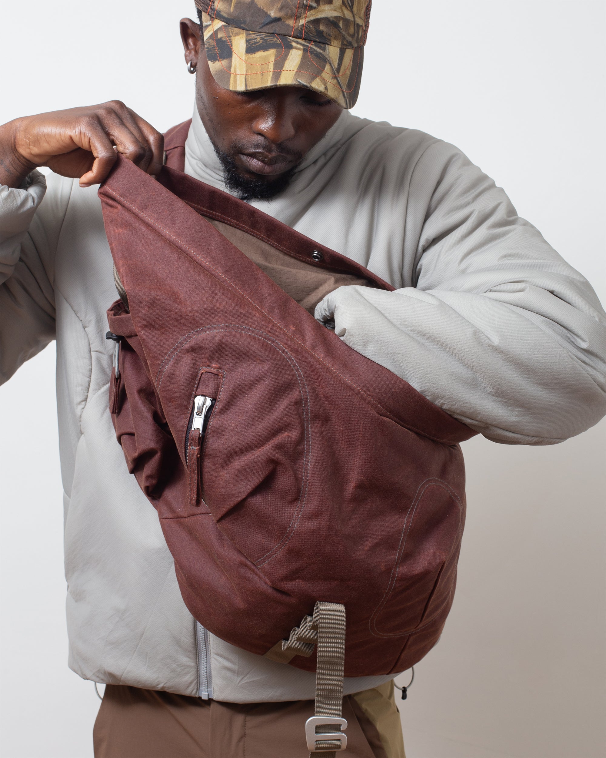 Bubble-Roll Wax Messenger Bag Chestnut