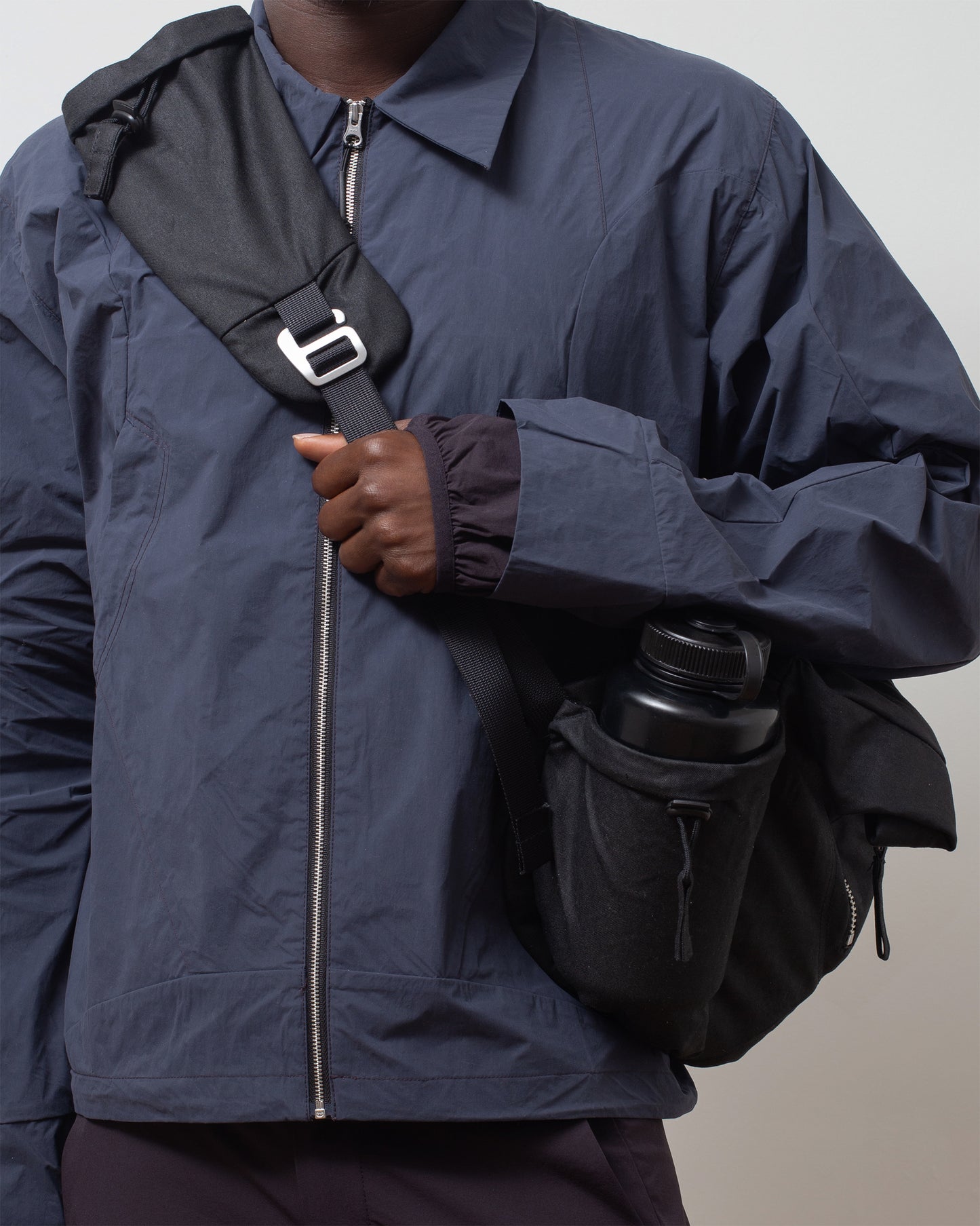 Bubble-Roll Wax Messenger Bag Black
